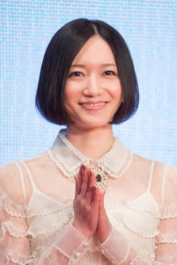 前髪なしの人