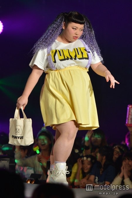 モデルを愛でるトピ