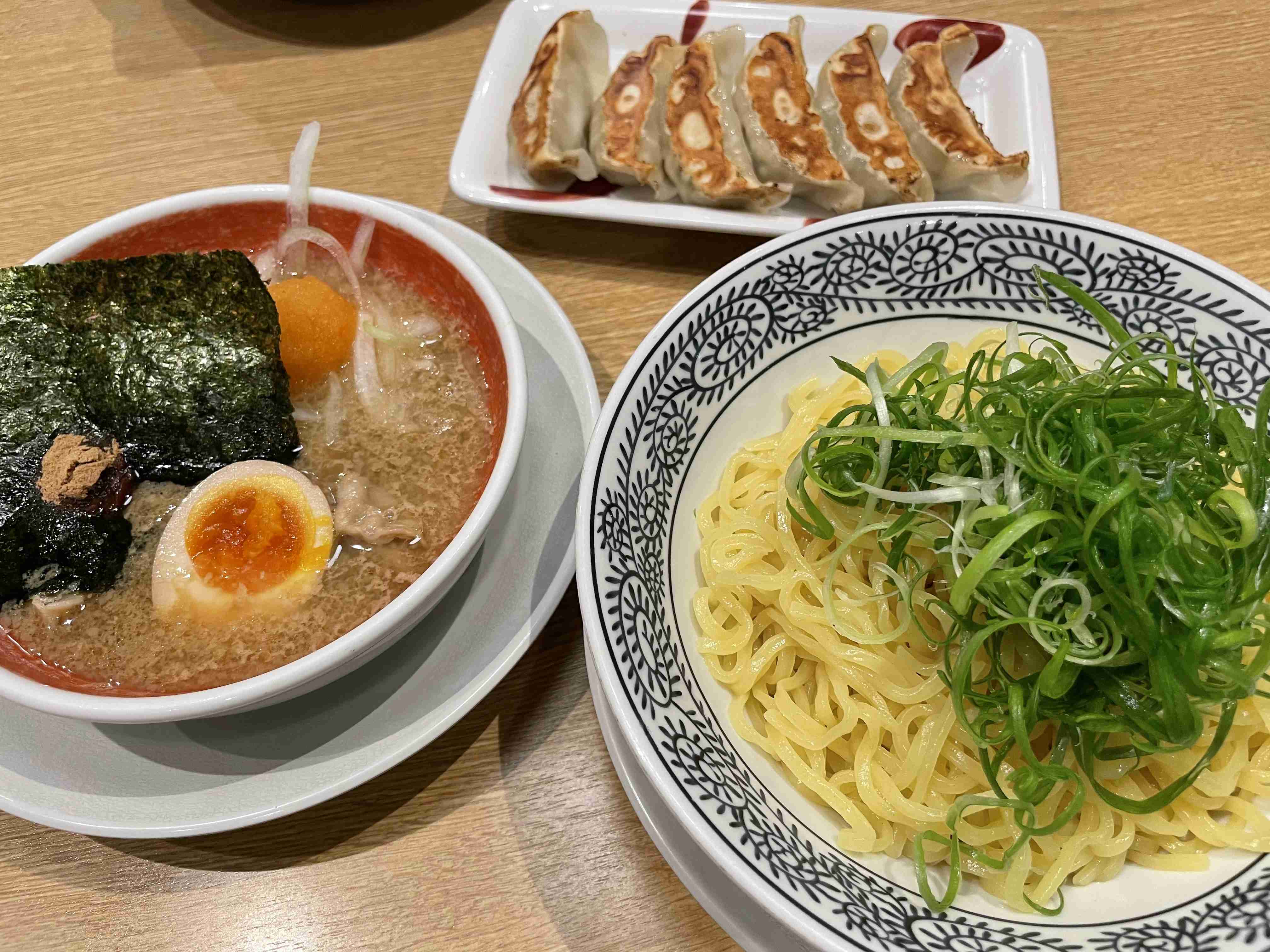 丸源ラーメン好きな人！