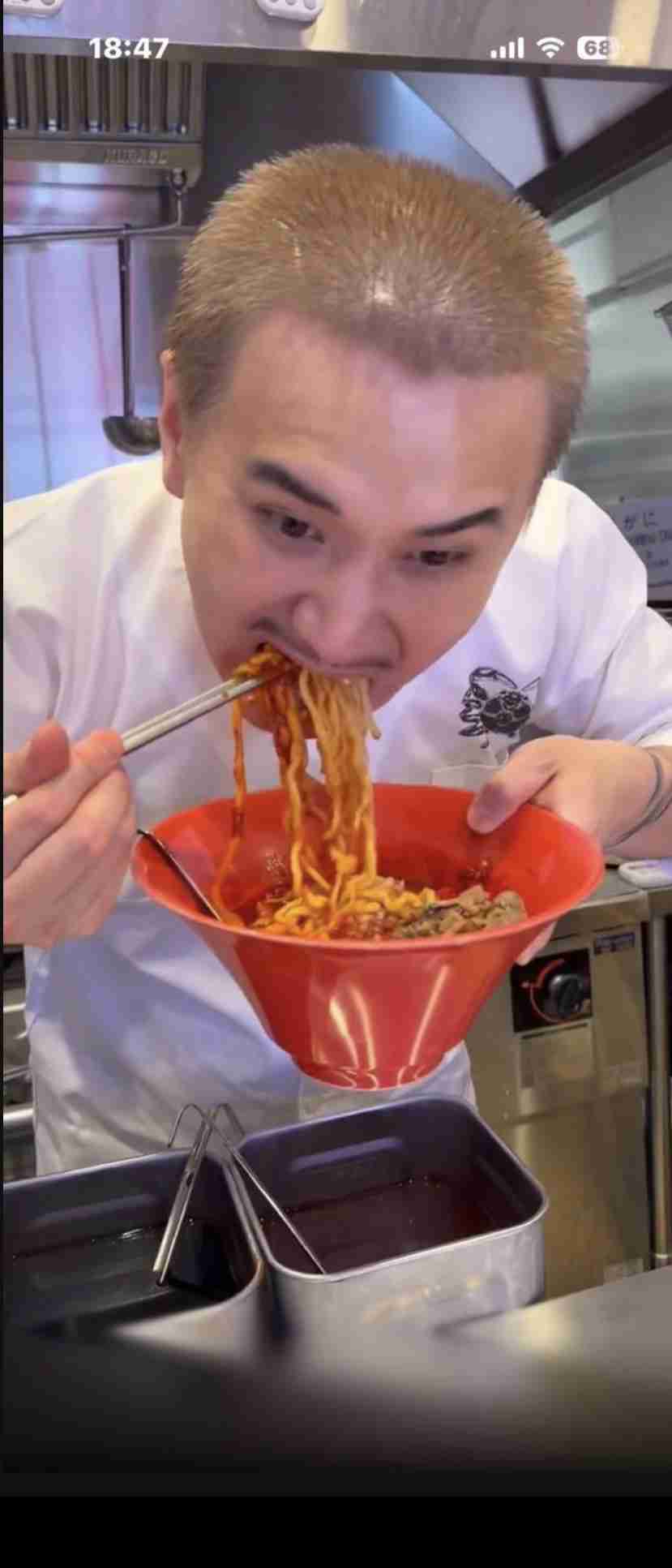 麻布十番祭り「蟹ラーメン」で76人体調不良、保健所「余った700食使い回した可能性」、店側は使い回しを否定「まだ原因分からない」