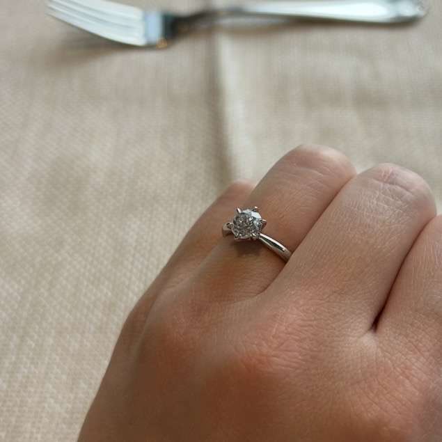 婚約指輪、結婚指輪見せてください！！