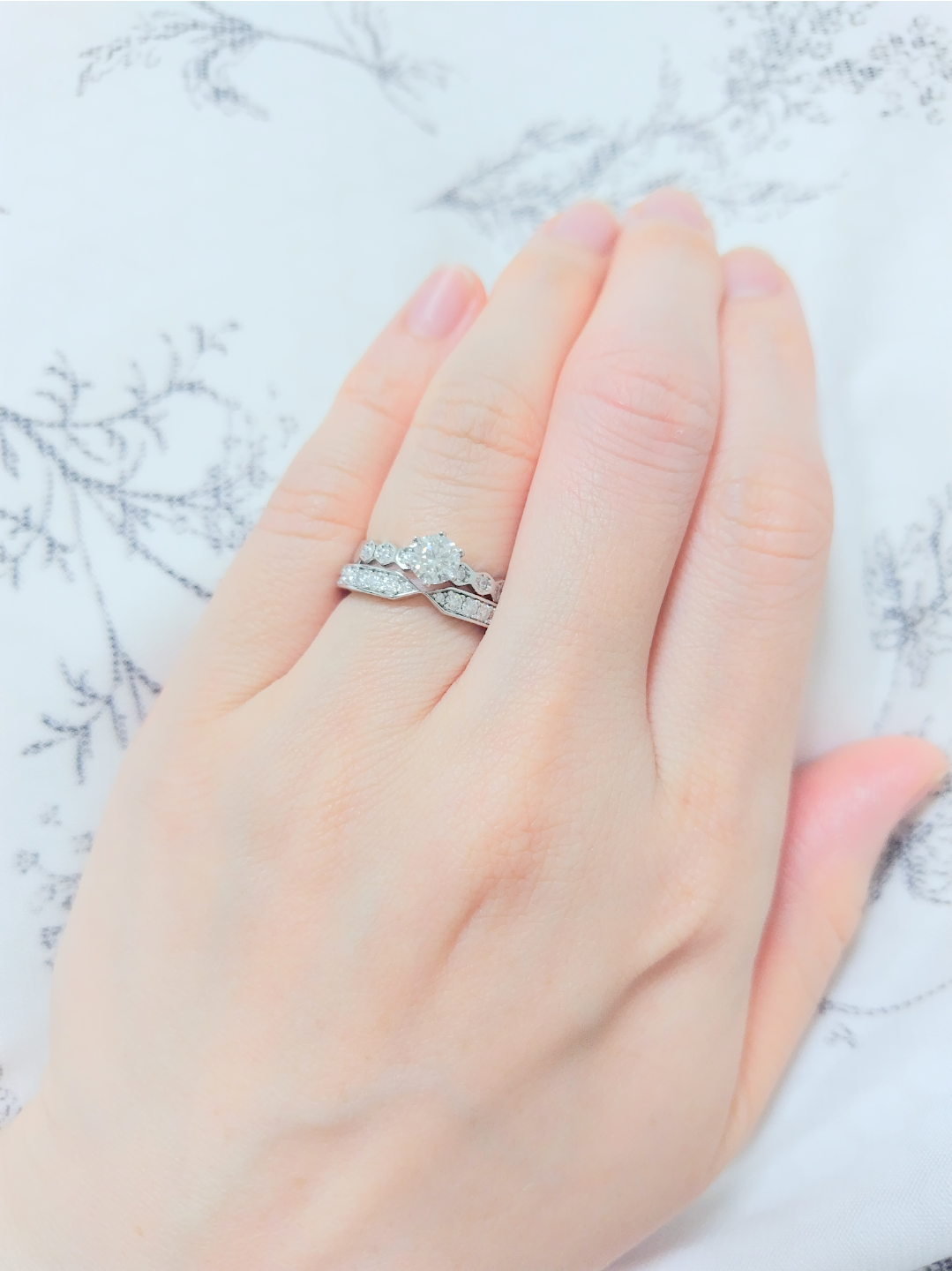 婚約指輪、結婚指輪見せてください！！