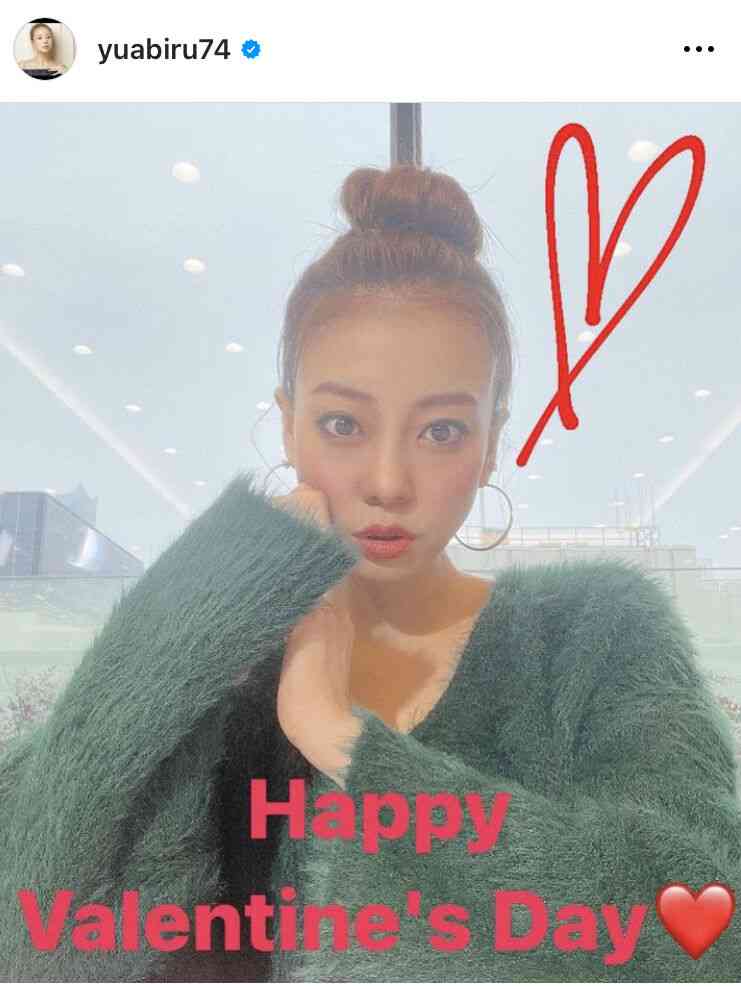 【画像】有名人のお団子ヘアが見たい