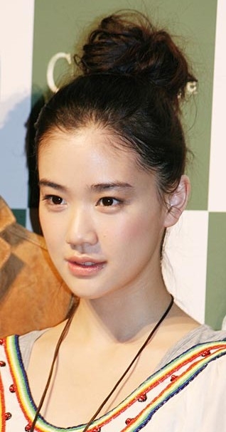 【画像】有名人のお団子ヘアが見たい