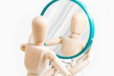 女は怖い、女は嘘つき？