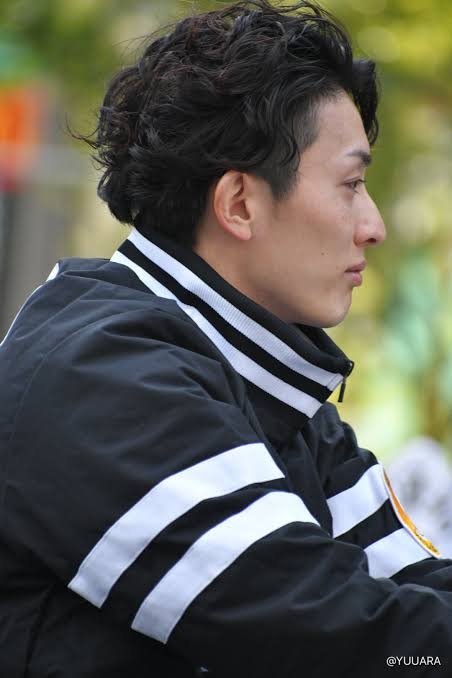 横顔が綺麗な有名人