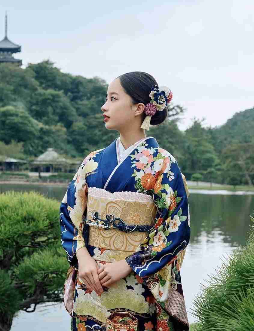 横顔が綺麗な有名人
