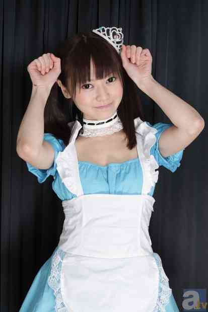 ヘラヘラ三銃士・まりなのビキニ姿が「叶姉妹じゃん」「偽乳だわ」と話題　本人は「胸は加工はしてないので…」