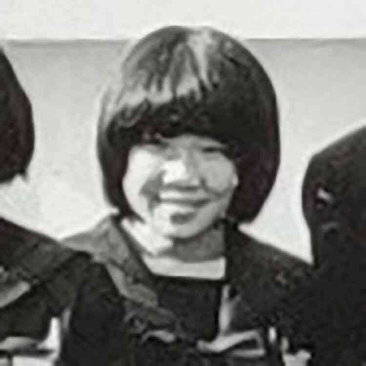 高校の卒業アルバムを見るとドキッとする