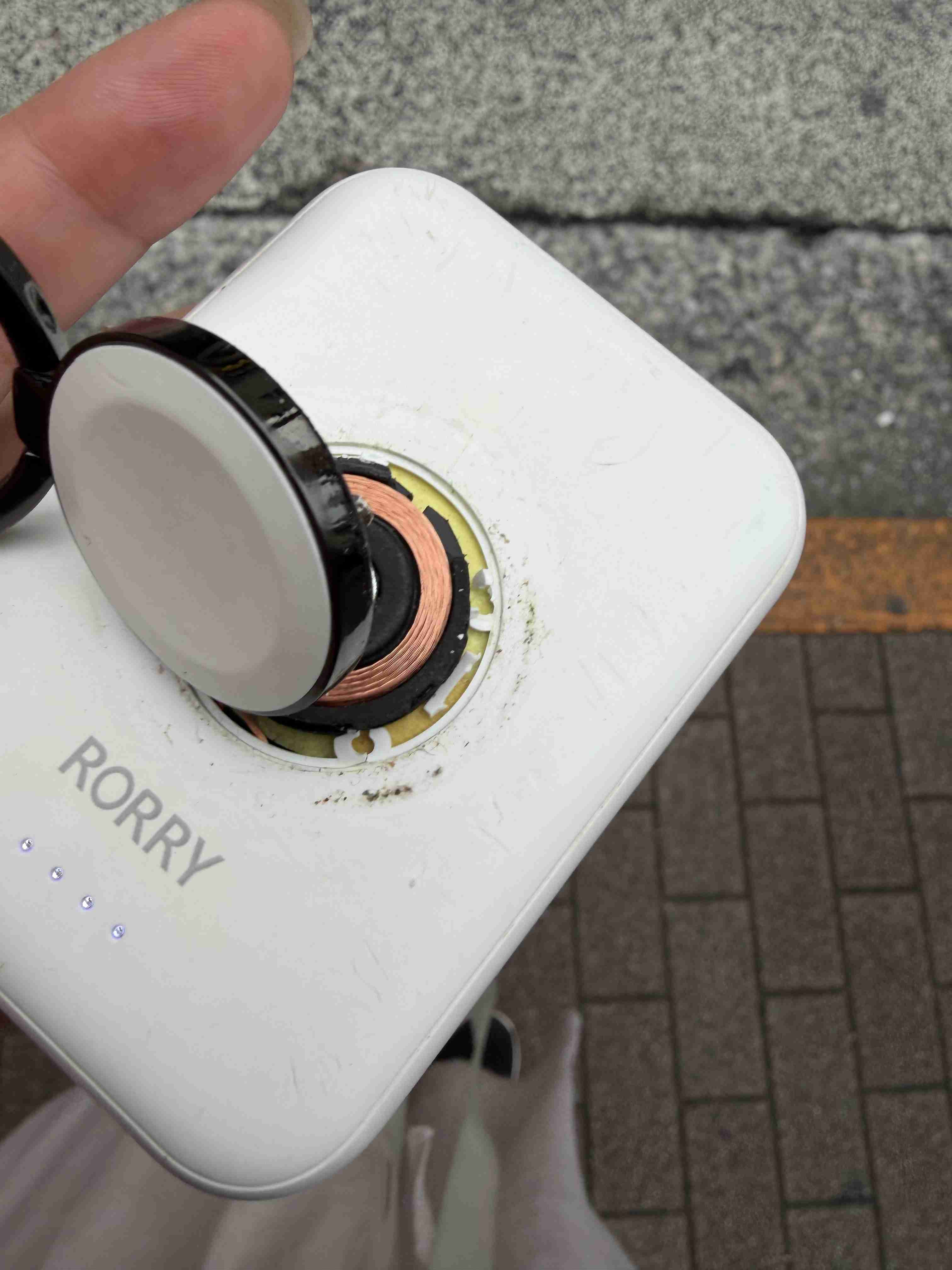 モバイルバッテリーを探してます