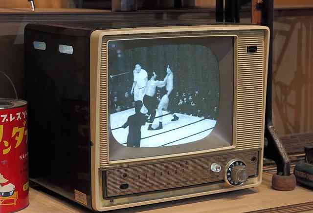 テレビどんなの使ってますか？