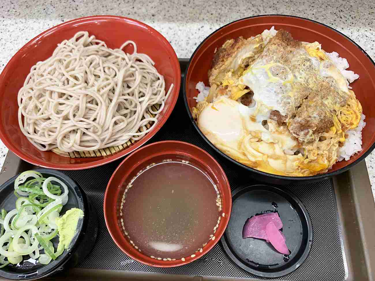 立ち食いそば好きな人