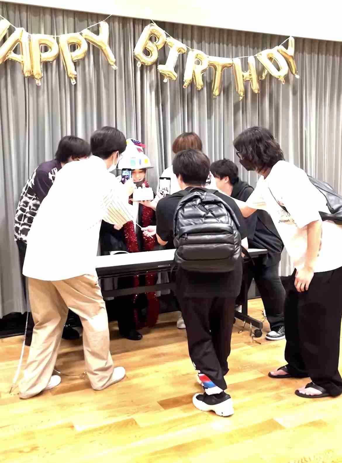 芸能人が誕生日を祝ってる画像を貼るトピ