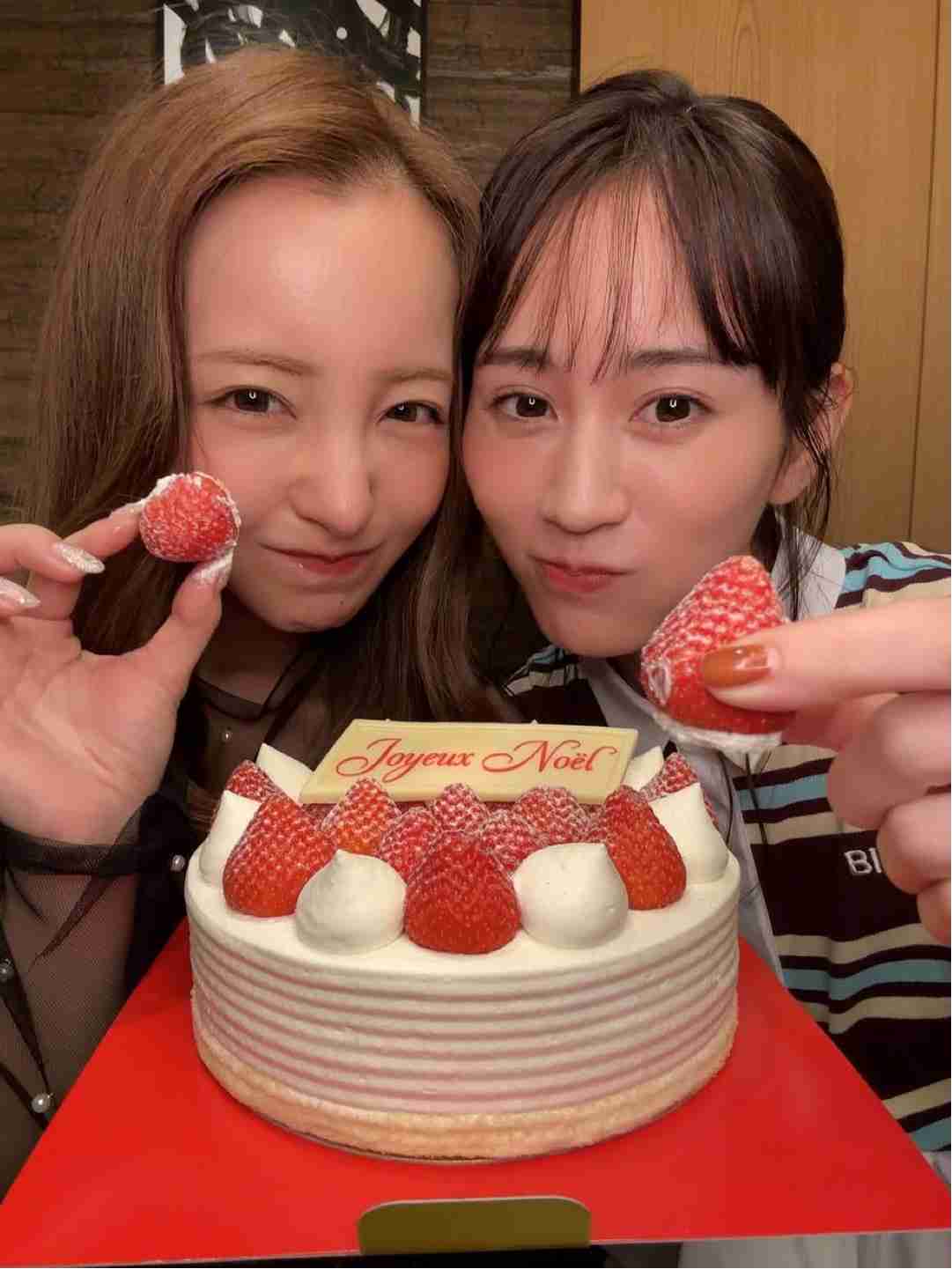 芸能人が誕生日を祝ってる画像を貼るトピ