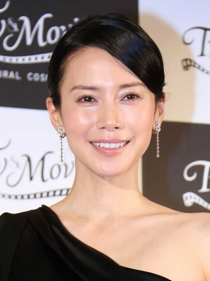 ブルベ冬が柔らかい雰囲気に見せるには