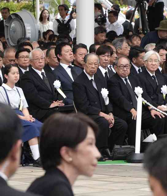 高市首相、「反省」「不戦の誓い」触れず 戦没者追悼の式辞