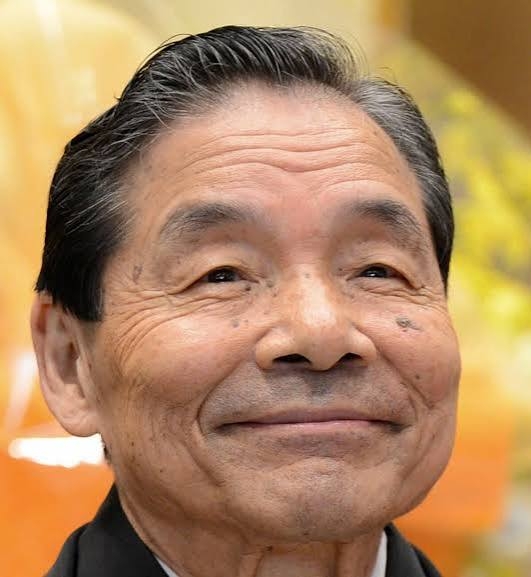 四角顔の髪型について