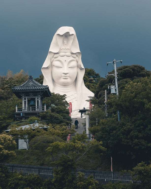 うっすら怖いと思う絵画を貼るトピ