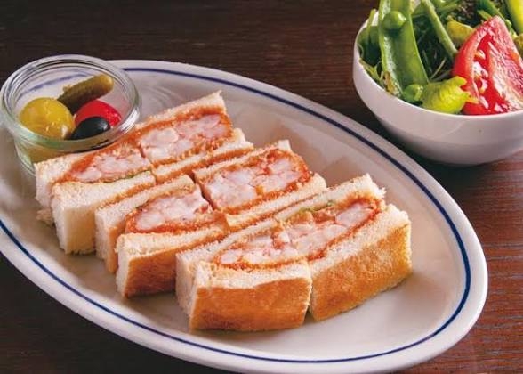 東京に行ったら買いたいものは?