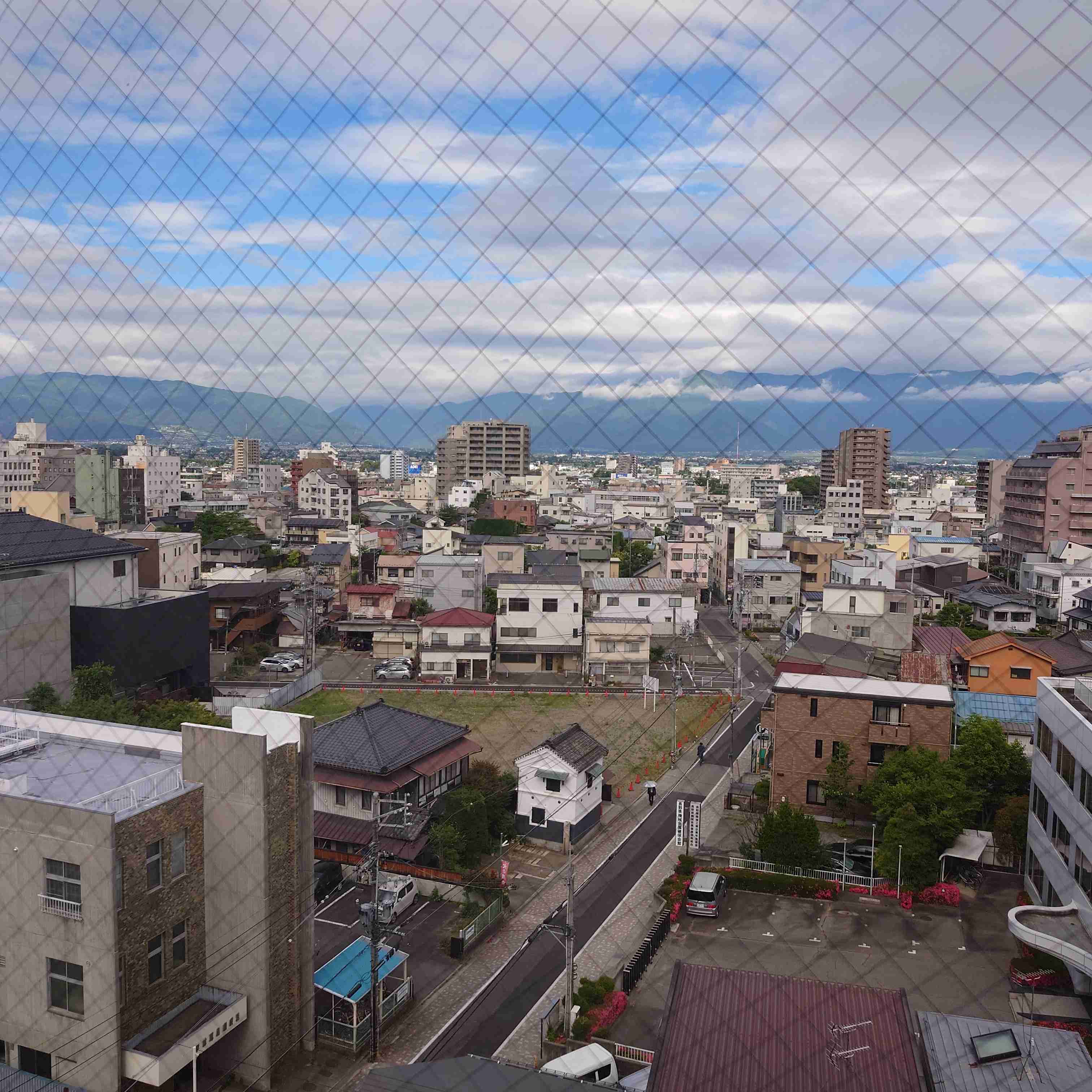 街の写真を貼って田舎か田舎ではないか判定してもらうトピ