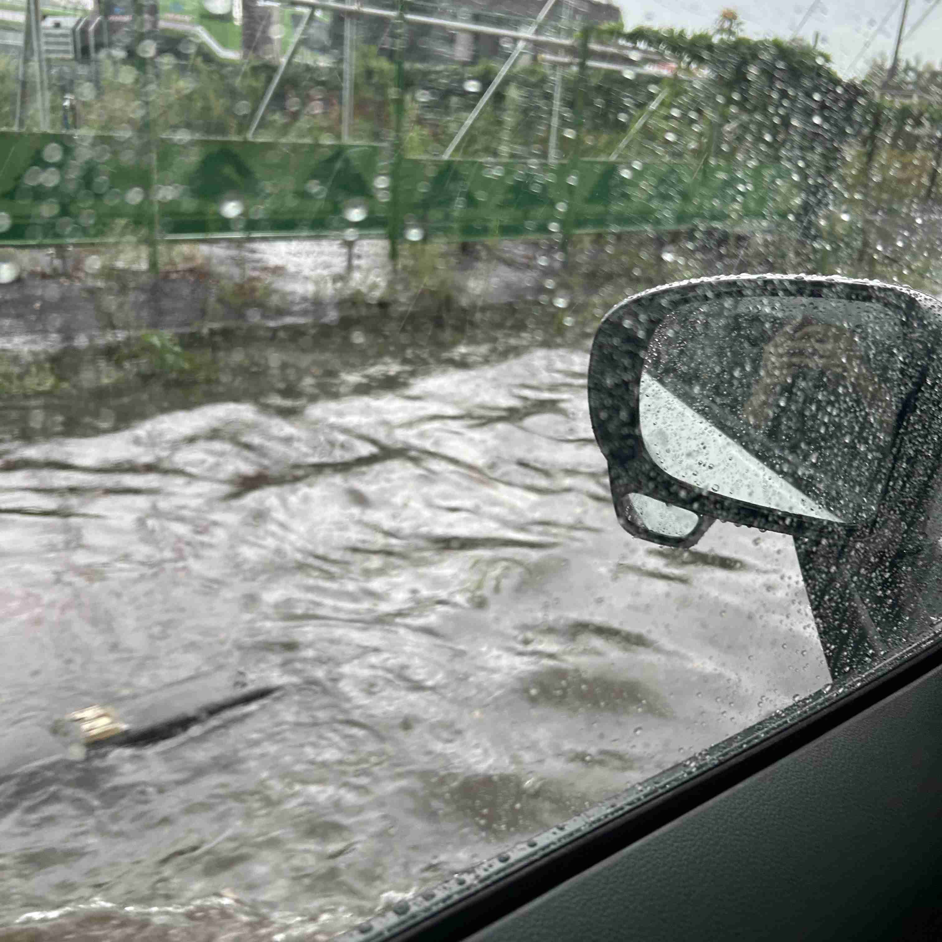 関東ゲリラ豪雨☔情報交換