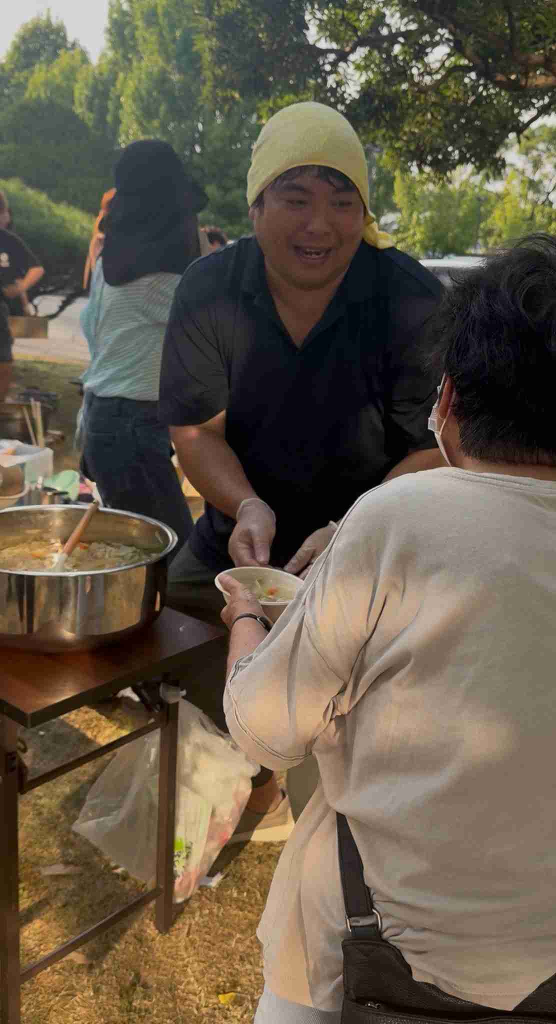 ボランティアやチャリティ活動してる人