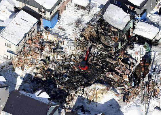 【速報】千葉県市川市のマンションで爆発か　2人搬送　付近住宅や中学校の窓ガラスが割れる被害も