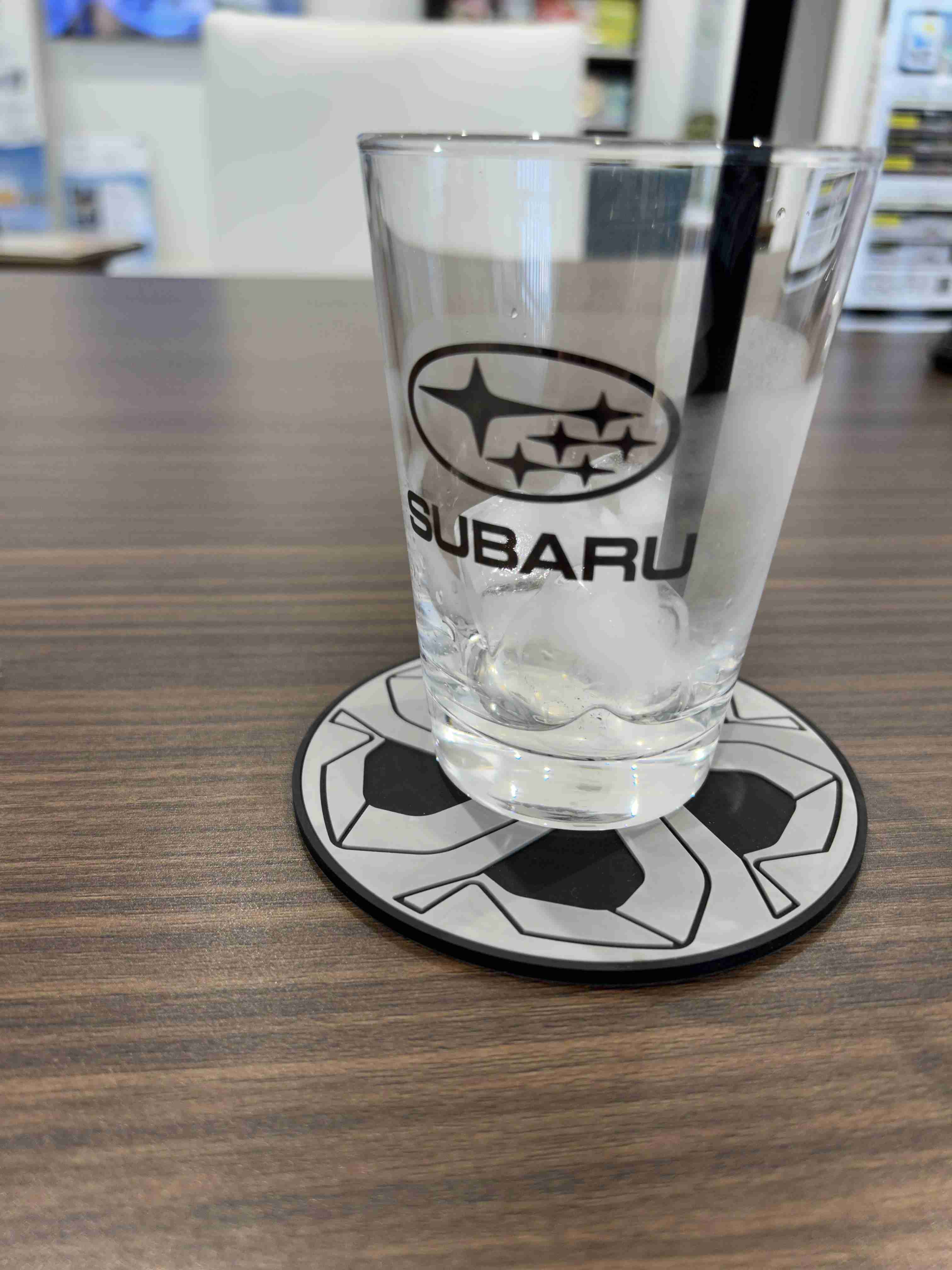 これを買うならこのメーカーみたいなのありますか?