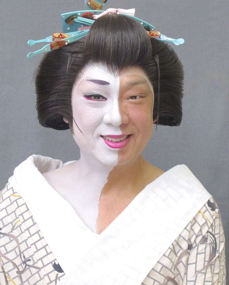 すっぴんはブスなのにメイクすると美人になる人