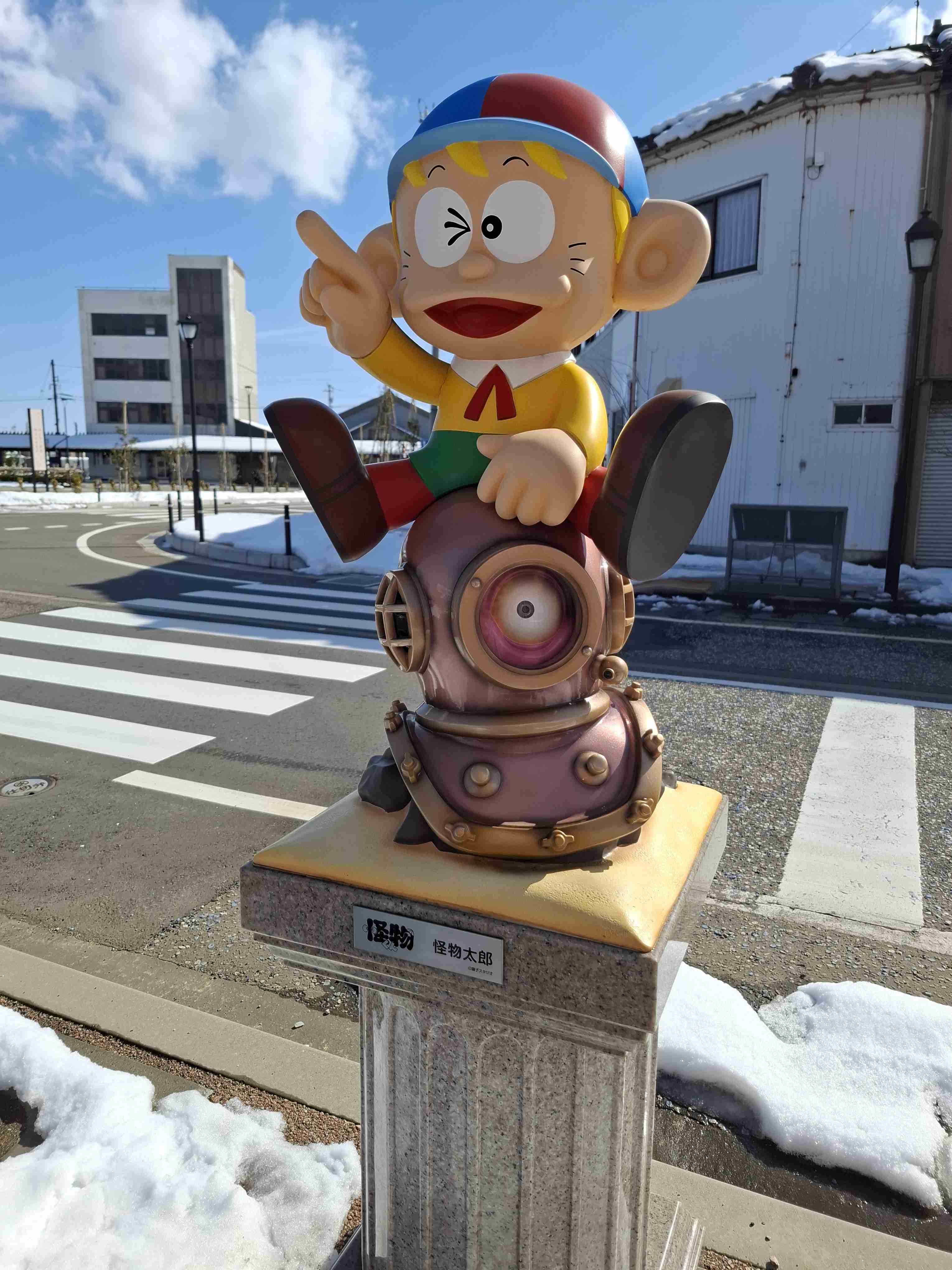 キャラクターの銅像が見たい！