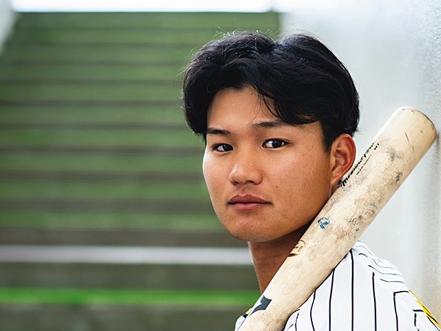 阪神・森下翔太への死球後、一部巨人ファンがタオルを振って喜ぶ場面…足りない配慮「非常識極まりない」「論外や」