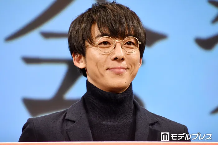 【眼鏡】似合う人って、結局美人・イケメンじゃない？