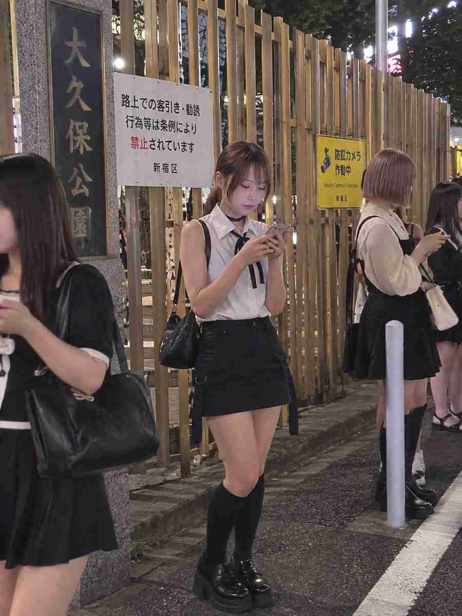 「外国人客に買われる少女たち」歌舞伎町“立ちんぼ”が生み出す食物連鎖と“安いニッポン”の現実