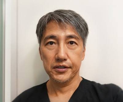 《左手薬指にはリング》斉藤由貴 不倫疑惑→離婚から2年…目撃した恋人医師との「ラブラブ還暦デート」