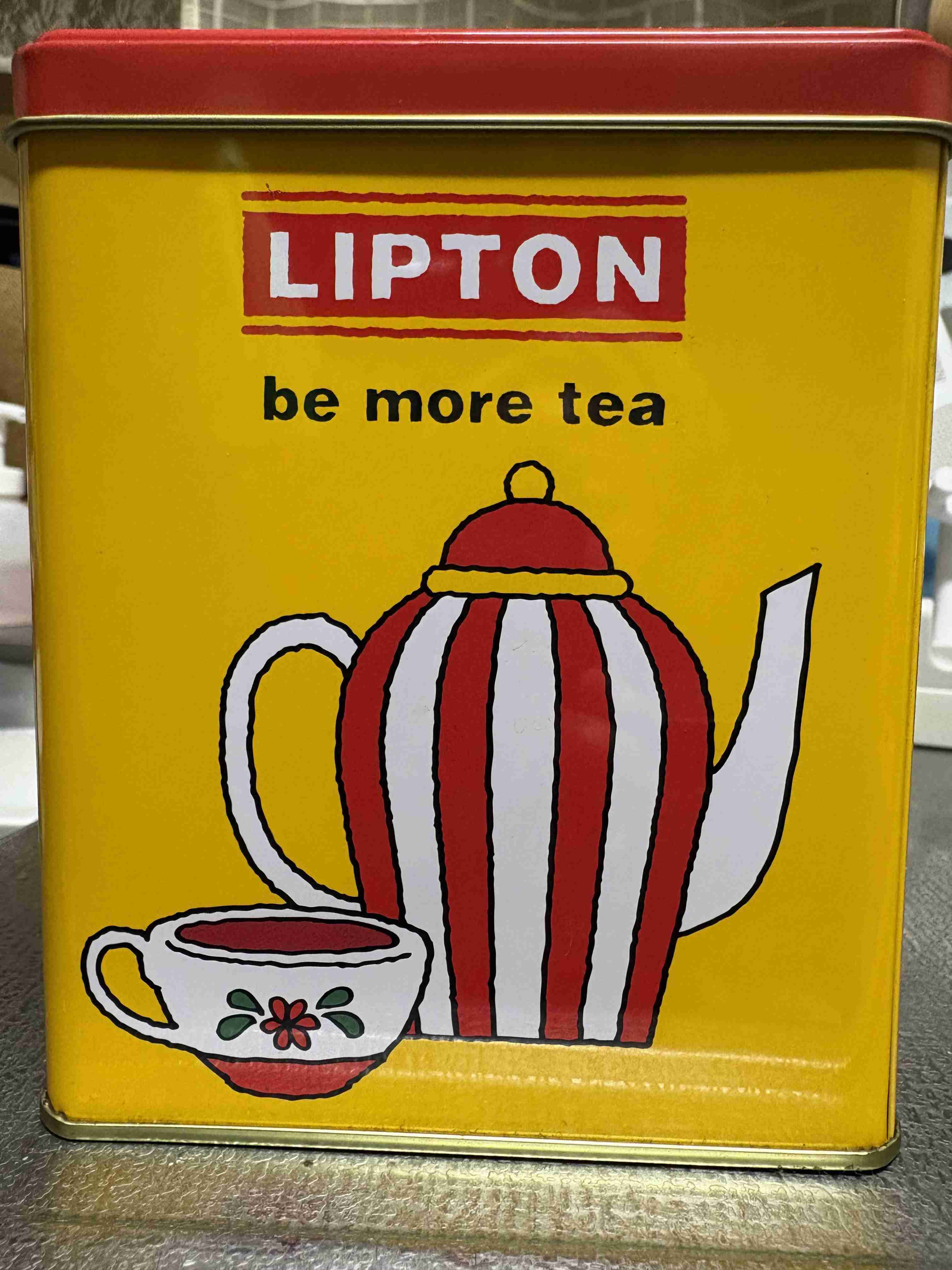 素敵なお茶の缶(容器)を見せてください