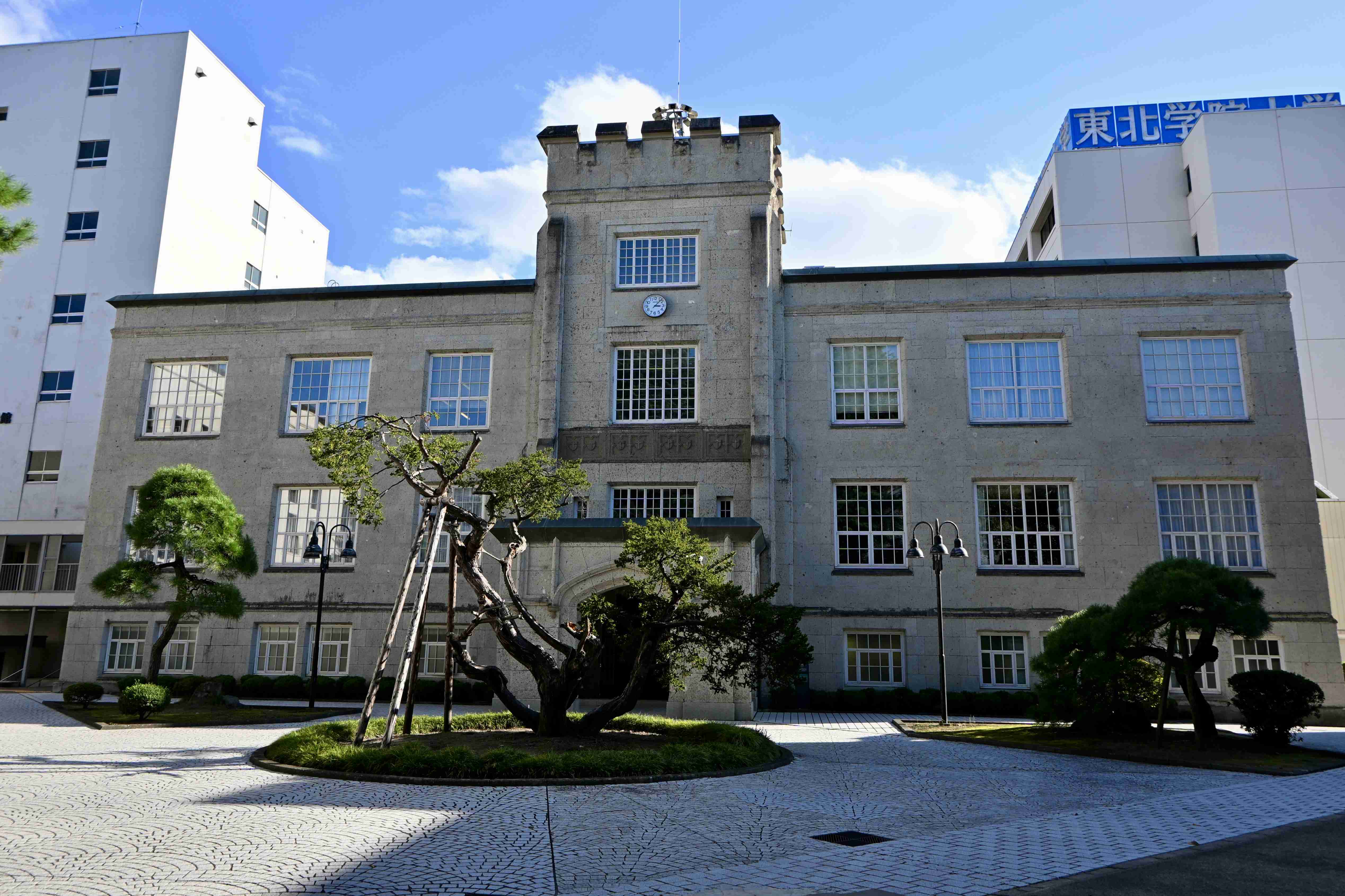 都会（特に首都圏）と田舎（地方）って、どっちの方が学歴社会だと思いますか！？