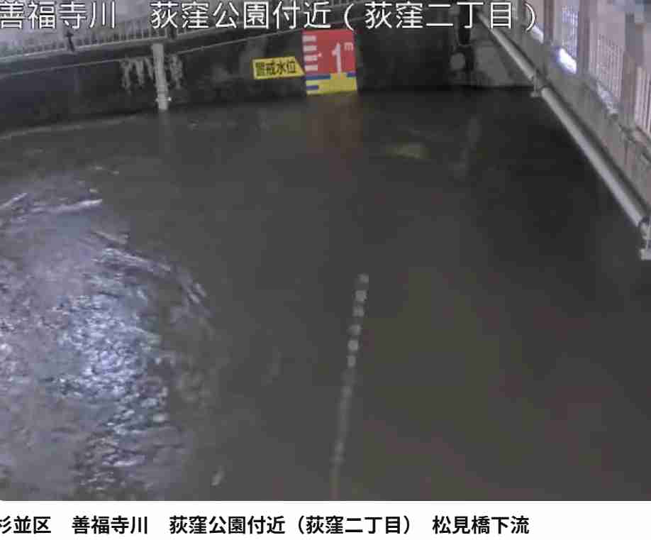 名古屋で1時間104ミリの雨、東海豪雨時上回る 地下街にも水