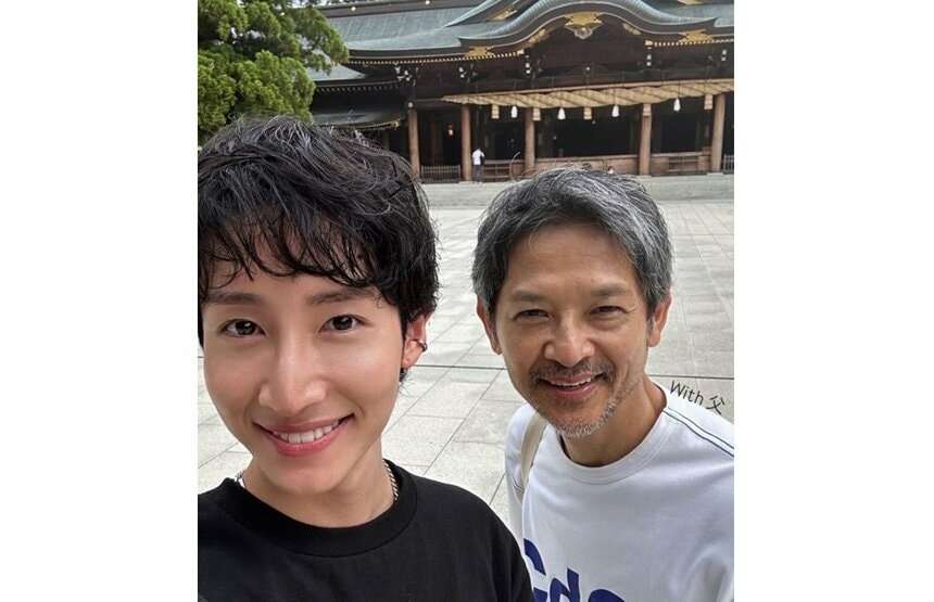 緒形直人と仙道敦子の次男・龍 ともに9月生まれの両親の2ショットで誕生日祝福
