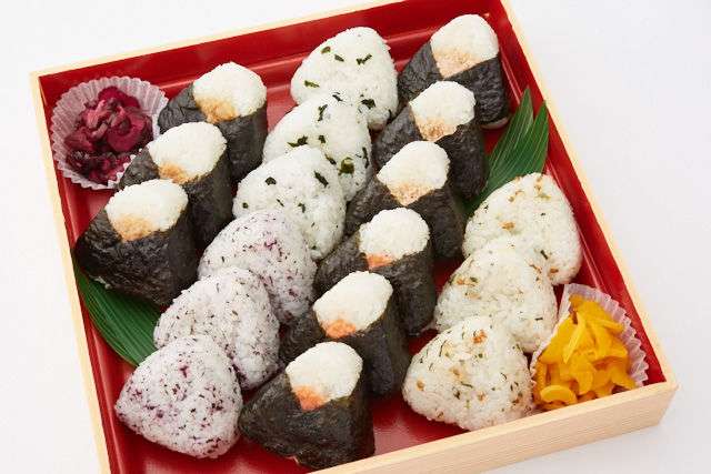 おにぎり弁当の画像が見たい