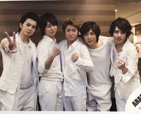 嵐が国民的アイドルに上り詰めれた理由を考えたい