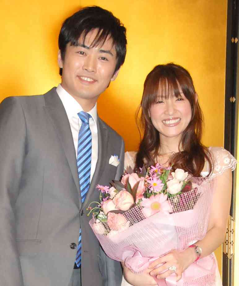 色んな芸能人の結婚会見が見たい Part3