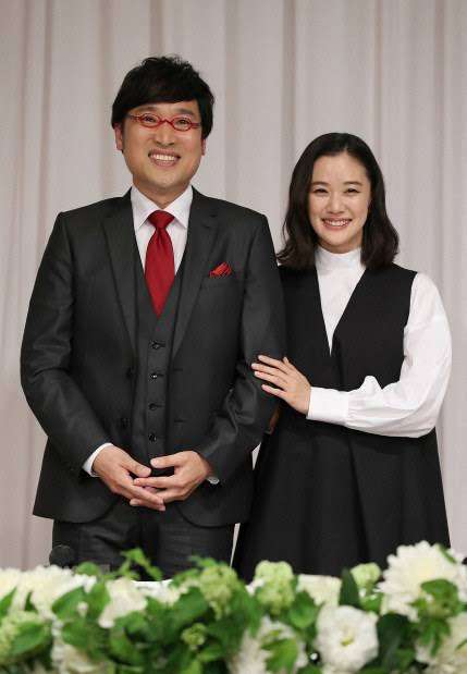 色んな芸能人の結婚会見が見たい Part3