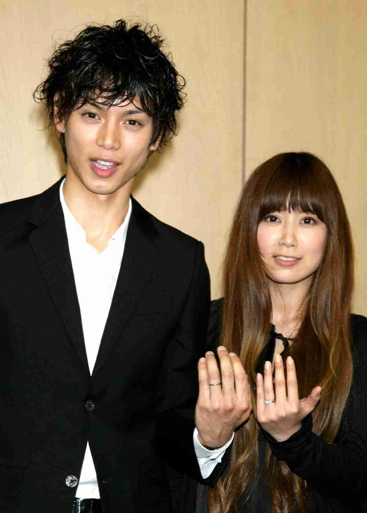 色んな芸能人の結婚会見が見たい Part3