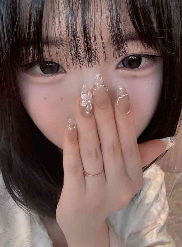 セルフでロングネイル