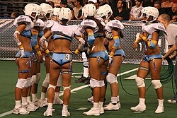 米俳優のヌード広告に女性アスリートらが反発「女性を性的に扱うのはやめて」「ミソジニーを詰め込んでいる」