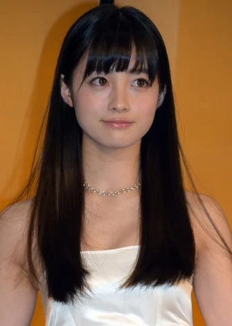 「なぜ美容雑誌に出てくるモデルは二重まぶたばかり？」編集者に疑問をぶつけたらわかった意外なこと