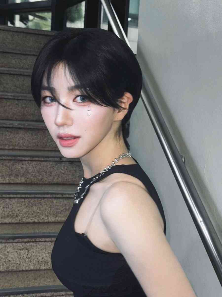 「なぜ美容雑誌に出てくるモデルは二重まぶたばかり？」編集者に疑問をぶつけたらわかった意外なこと