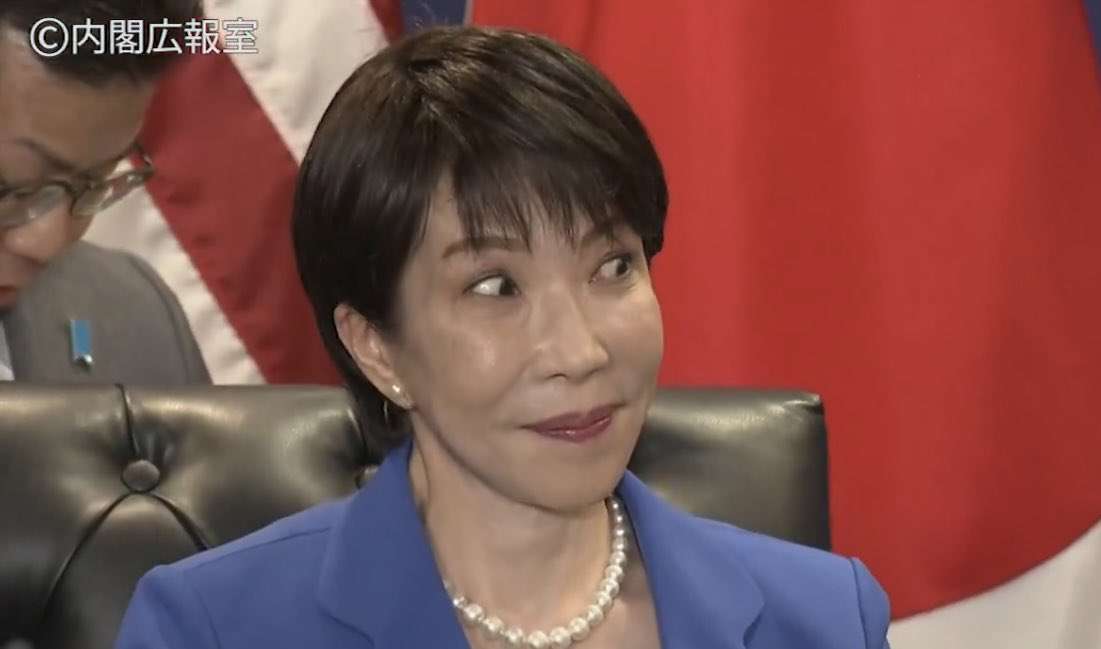 「出す意味がわからない」映像のプロも苦笑…高市首相NY到着時の“エアお手振り”写真に猛ツッコミ…広報予算72億円要求も厳しい視線
