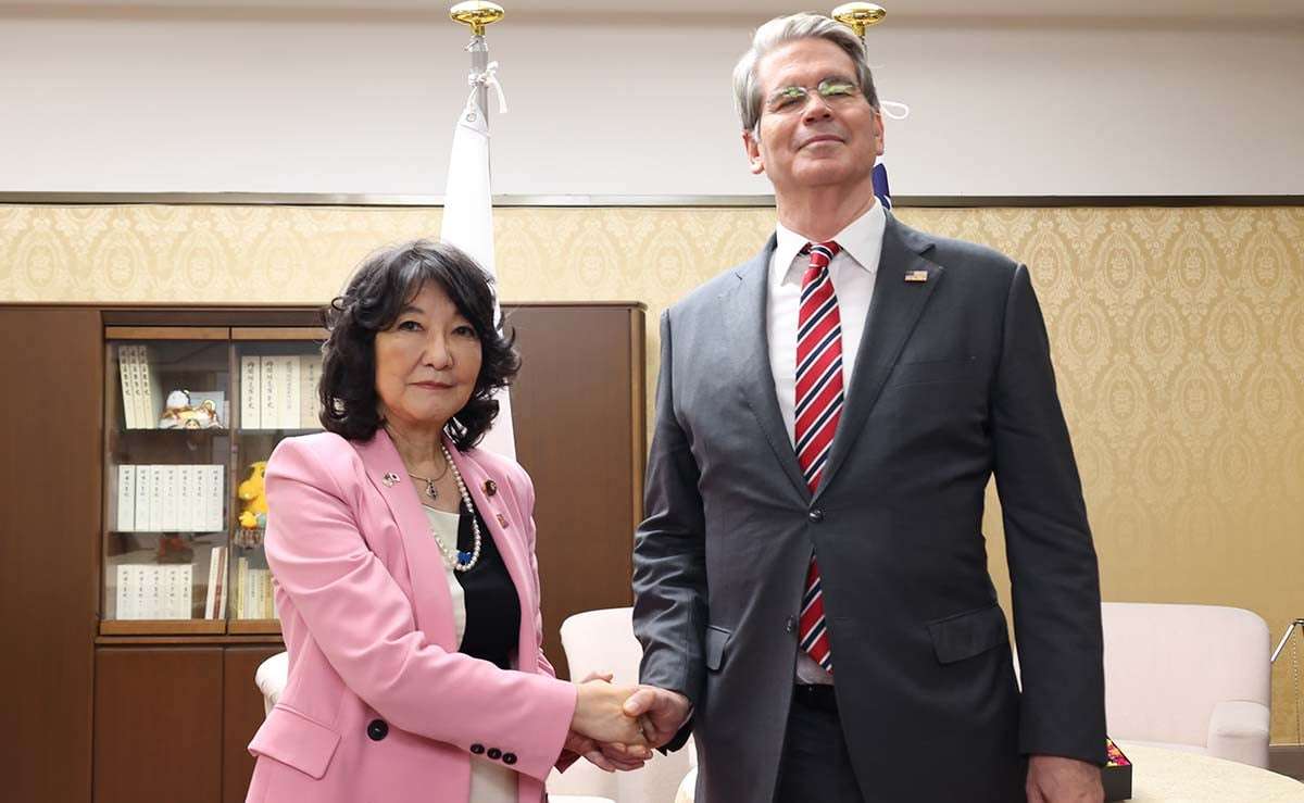 片山財務相「挑戦なき国に発展はなし」、高校生に語った「最後のチャンス」横浜市で講演