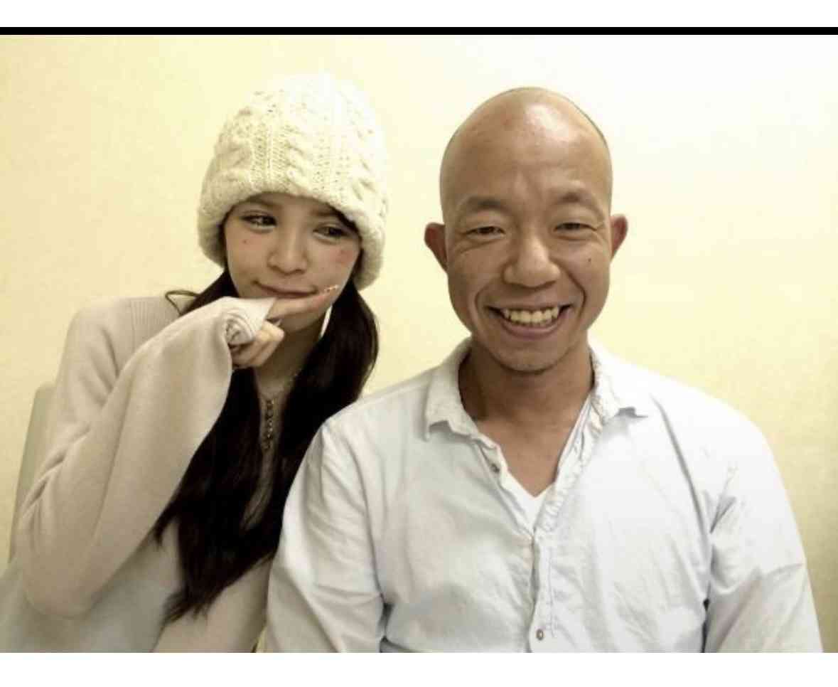 坂口杏里、暴力ざたで釈放後初配信も “パンパン” むくみ足に集まる心配…身元引受人は知人できわだつ家族との “断絶”